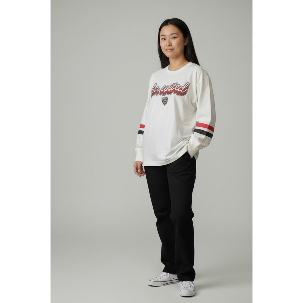 1131 Fanatics DC United MLS Womens Long Sleeve White Graphic Striped Sleeves